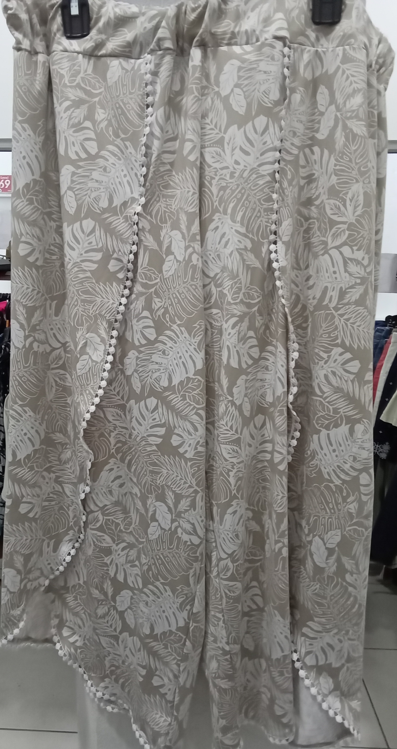 Pantaloneta Robert Louis usado en buen estado 