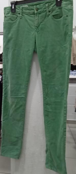 Pantalon corduroy Always Skinny usado en buen estado