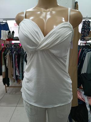 Blusa blanca de tirantes , talla L (usada como nueva)