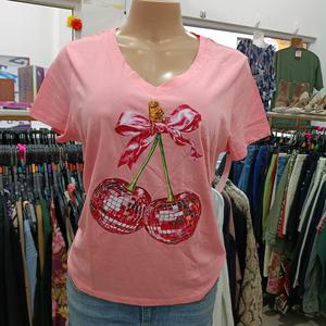 Camiseta Time True rosada cuello V