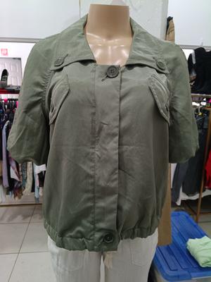 Blusa verde  talla L  (nueva)