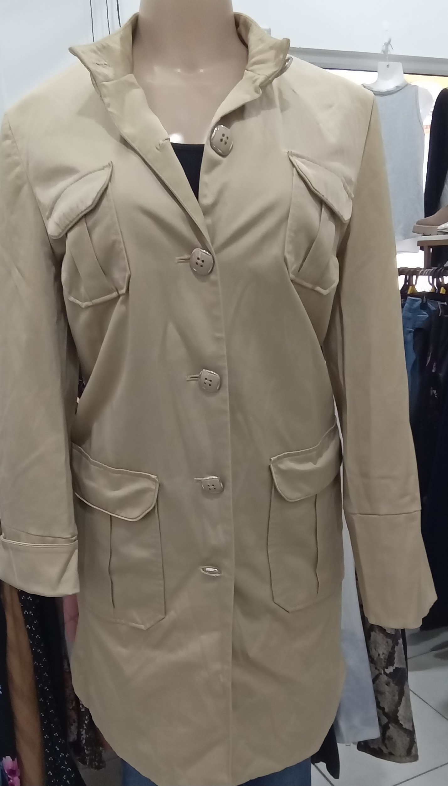 Chaqueta tipo abrigo Dana Buchman usado