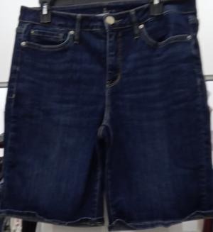 Short Seven usado en. Buen estado 