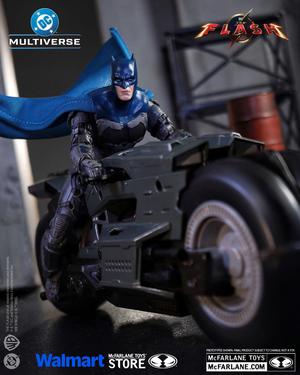 McFarlane DC Multiverse Batman and Batcycle (The Flash) 7" Figure and Vehicle