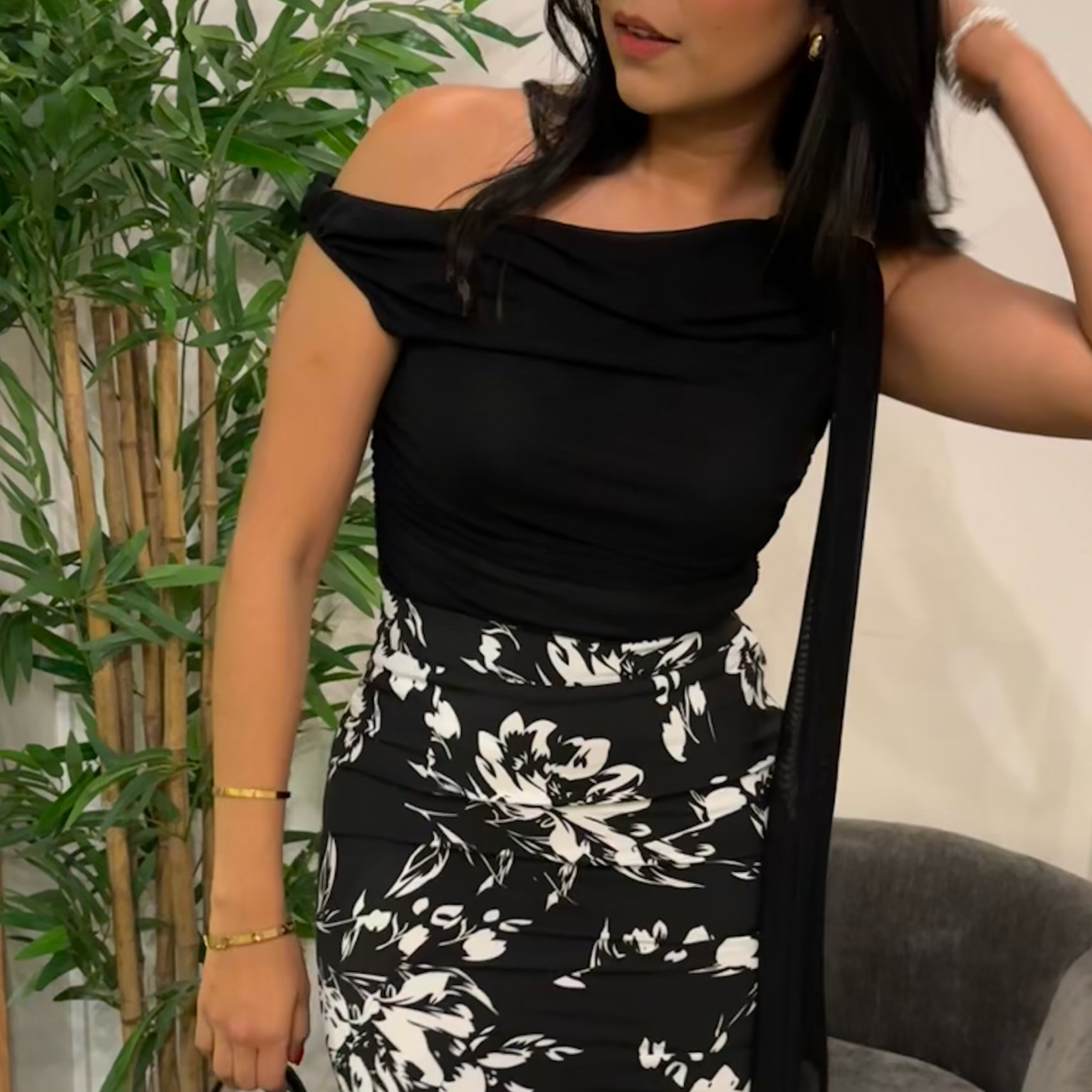 S•M•L Blusa off shoulder negro