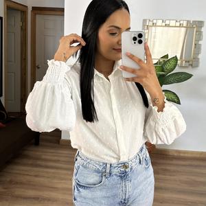 Talla  L Blusa manga larga color blanco