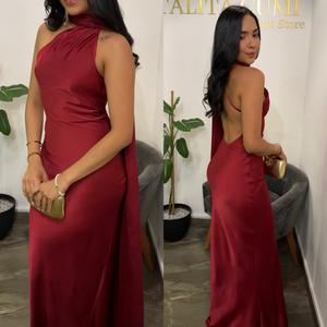 L vestido de gala satinado ocre