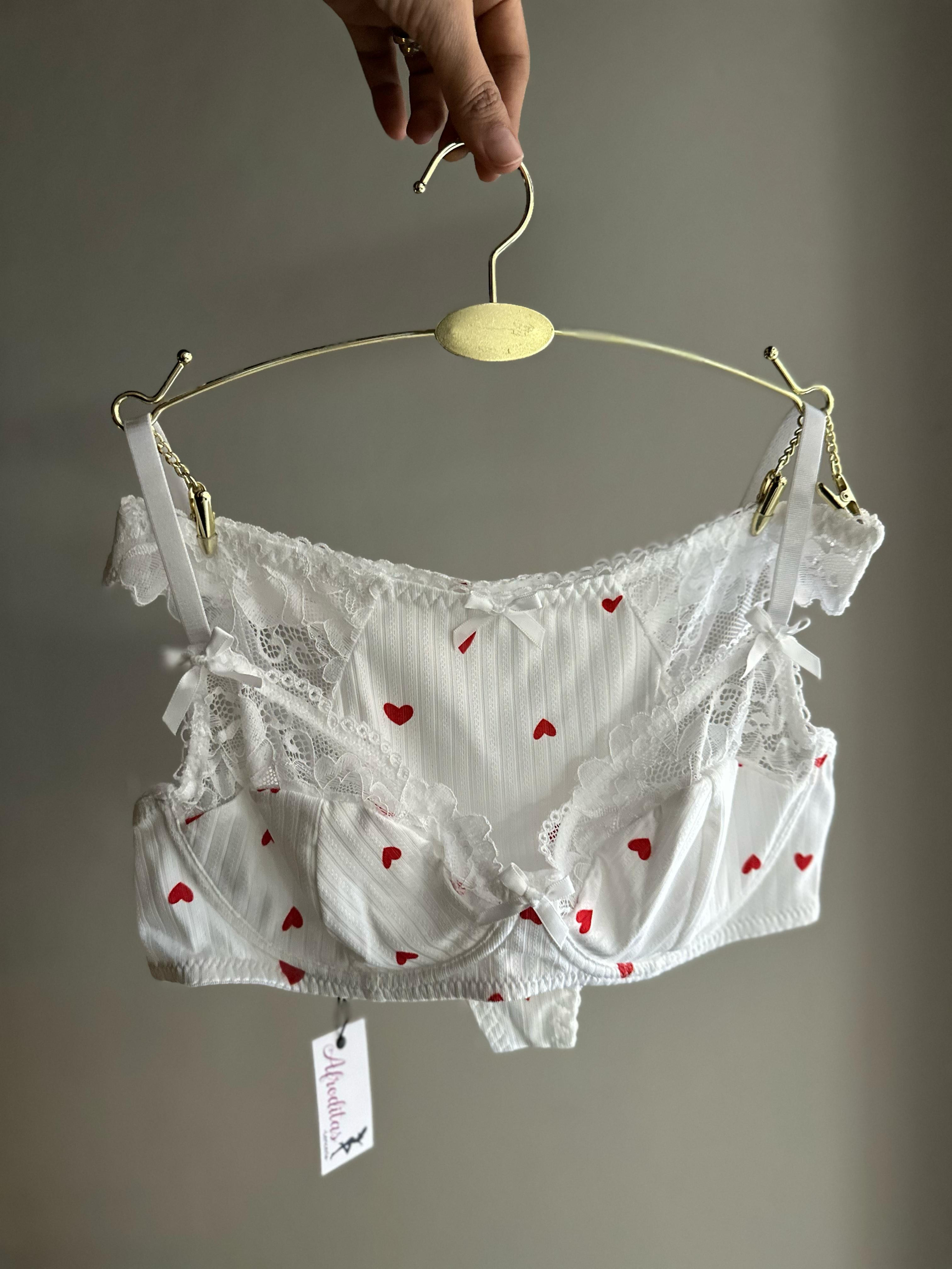 Set Talla S M L (blanco con corazones rojo) 