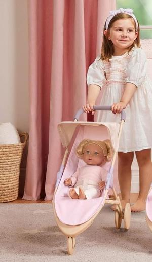 Coche y Muñeca Lula baby 