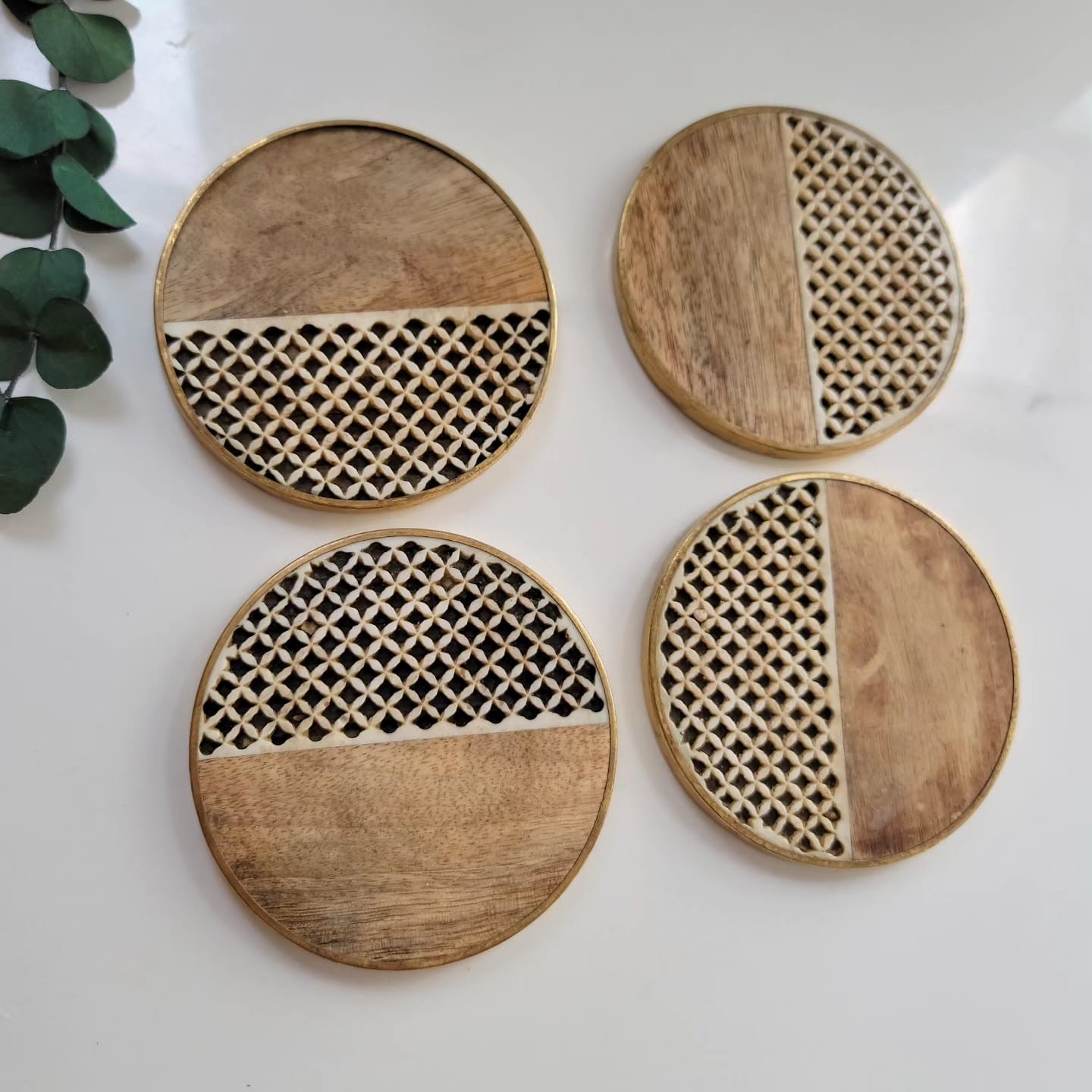 SET DE PORTAVASOS 4PZ-ARTESANAL-MADERA DE ACACIA/ALUMINIO