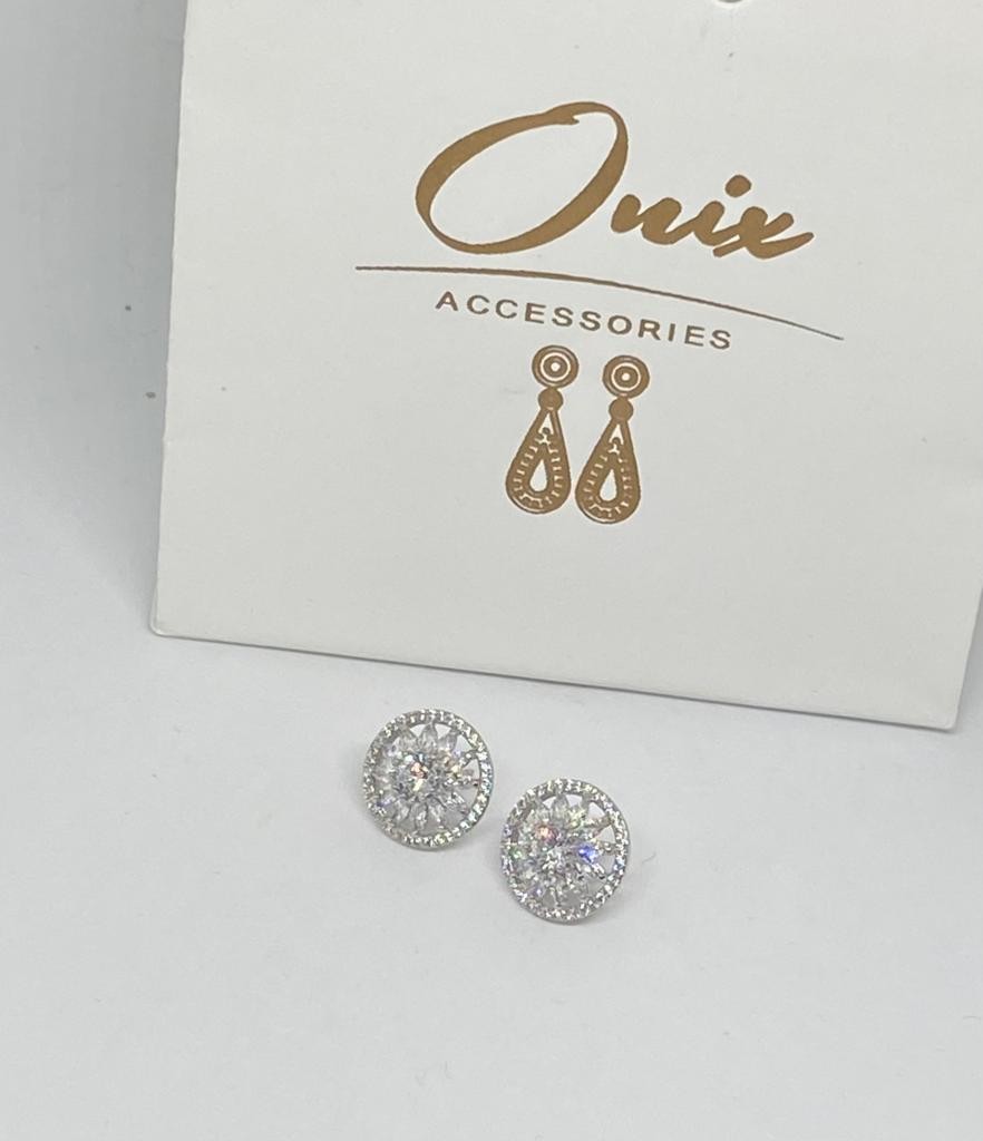 Aretes circonias