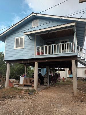 CASA DE VENTA EN UTILA
