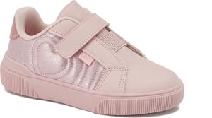 Tenis color rosa pastel brasileño