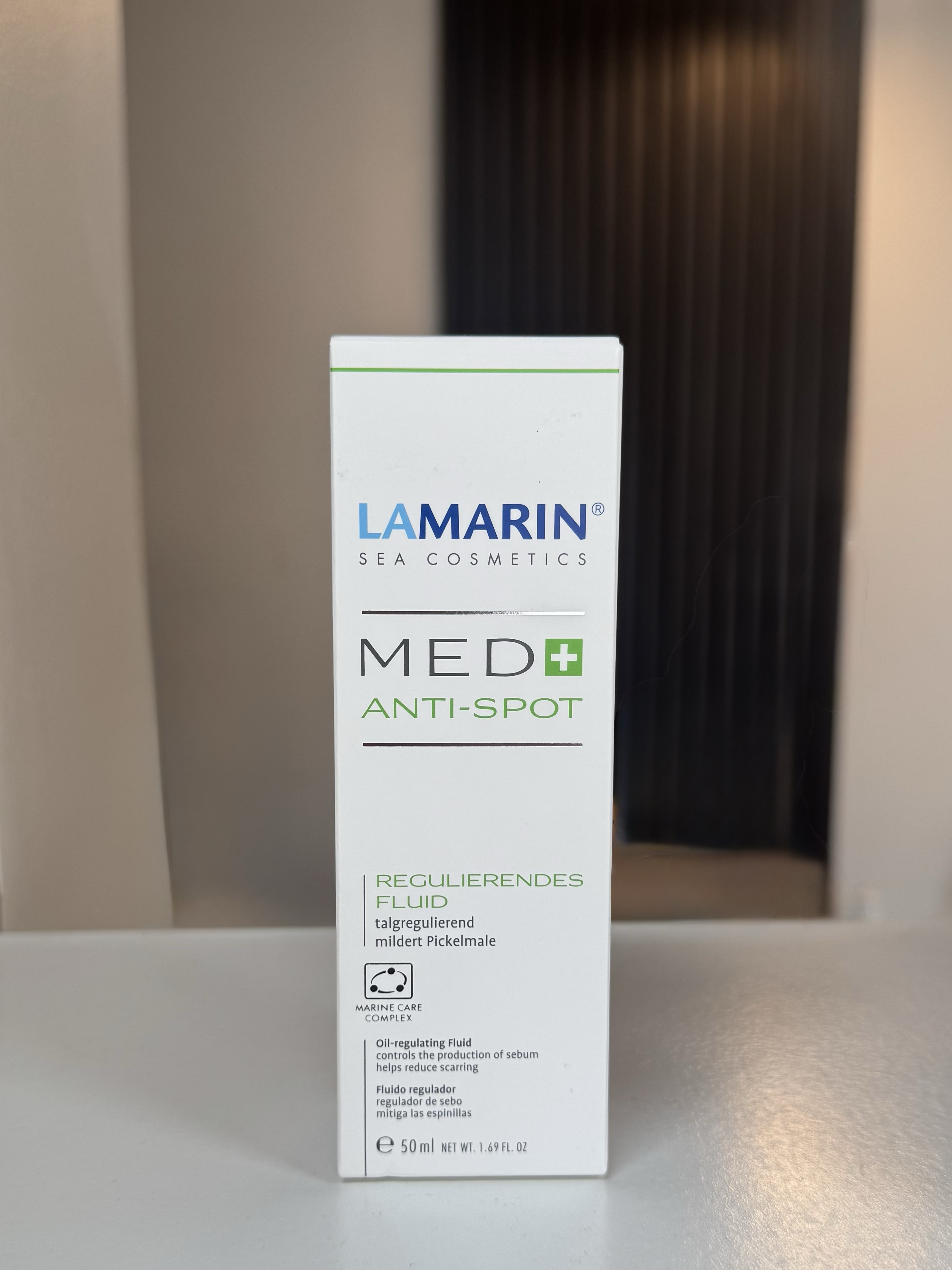 LAMARIN MED ANTI SPOT FLUIDO REGULADOR