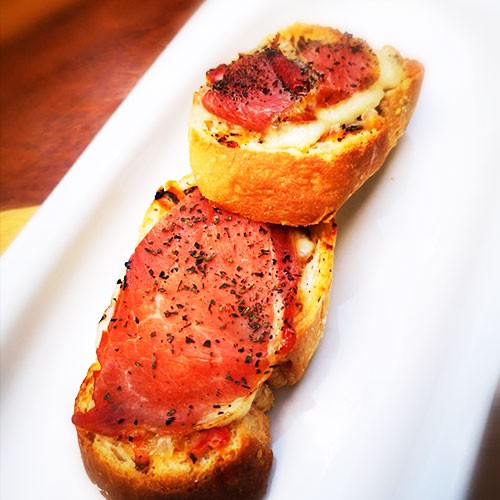 Brusquetas con Prosciutto