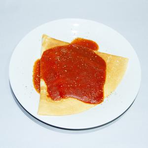 Crepa jamón, queso mozarella en salsa pizza