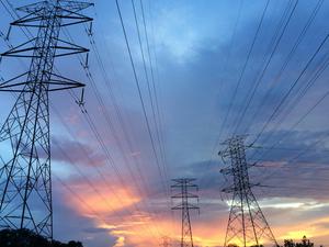 Trabajo en redes eléctricas.