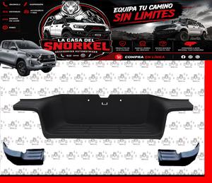 SET PLASTICO DE BUMPER TRASERO TOYOTA HILUX REVO 2016-2024
