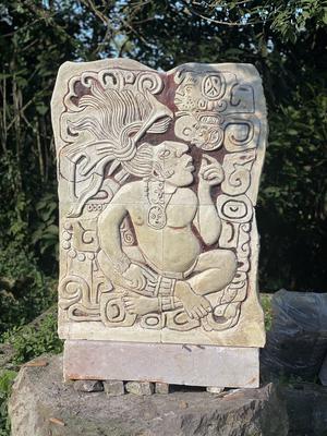 Relieve Maya