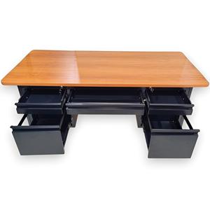 ESCRITORIO EJECUTIVO DE 5 GAVETAS TABLERO 1 PULG / NEGRO / MEDIDAS (1.68 largo x 0.75 ancho)MT 200-4-NG