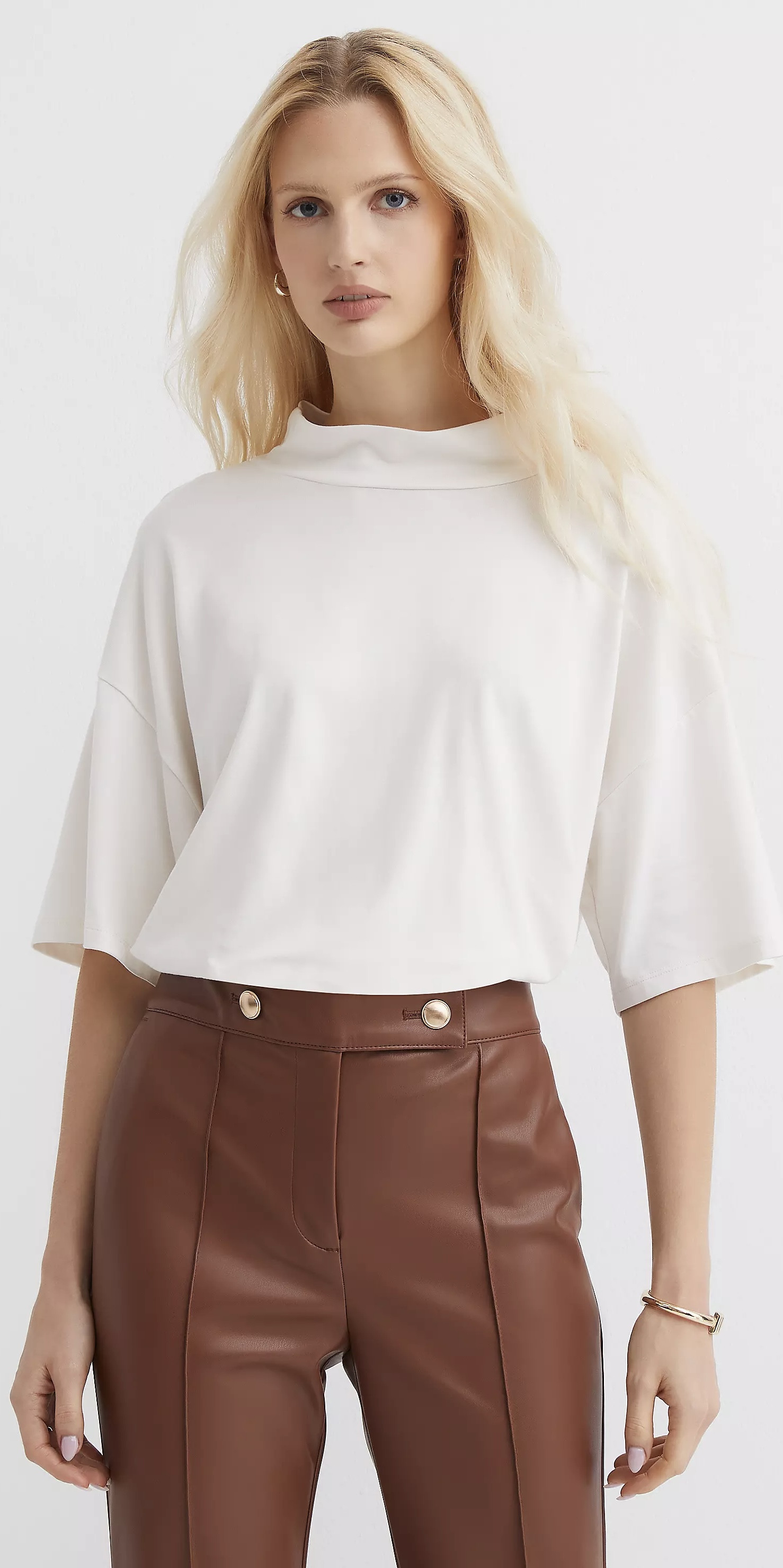 Loft, camiseta moderna cuello alto 