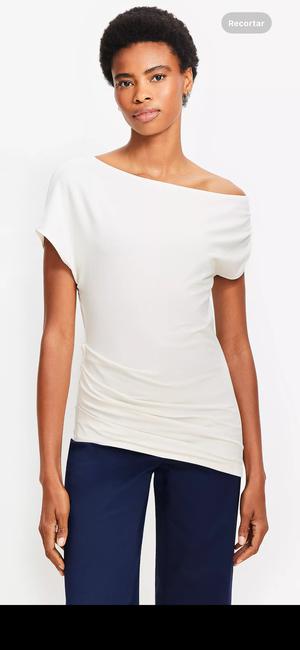 Loft, top asimétrico 