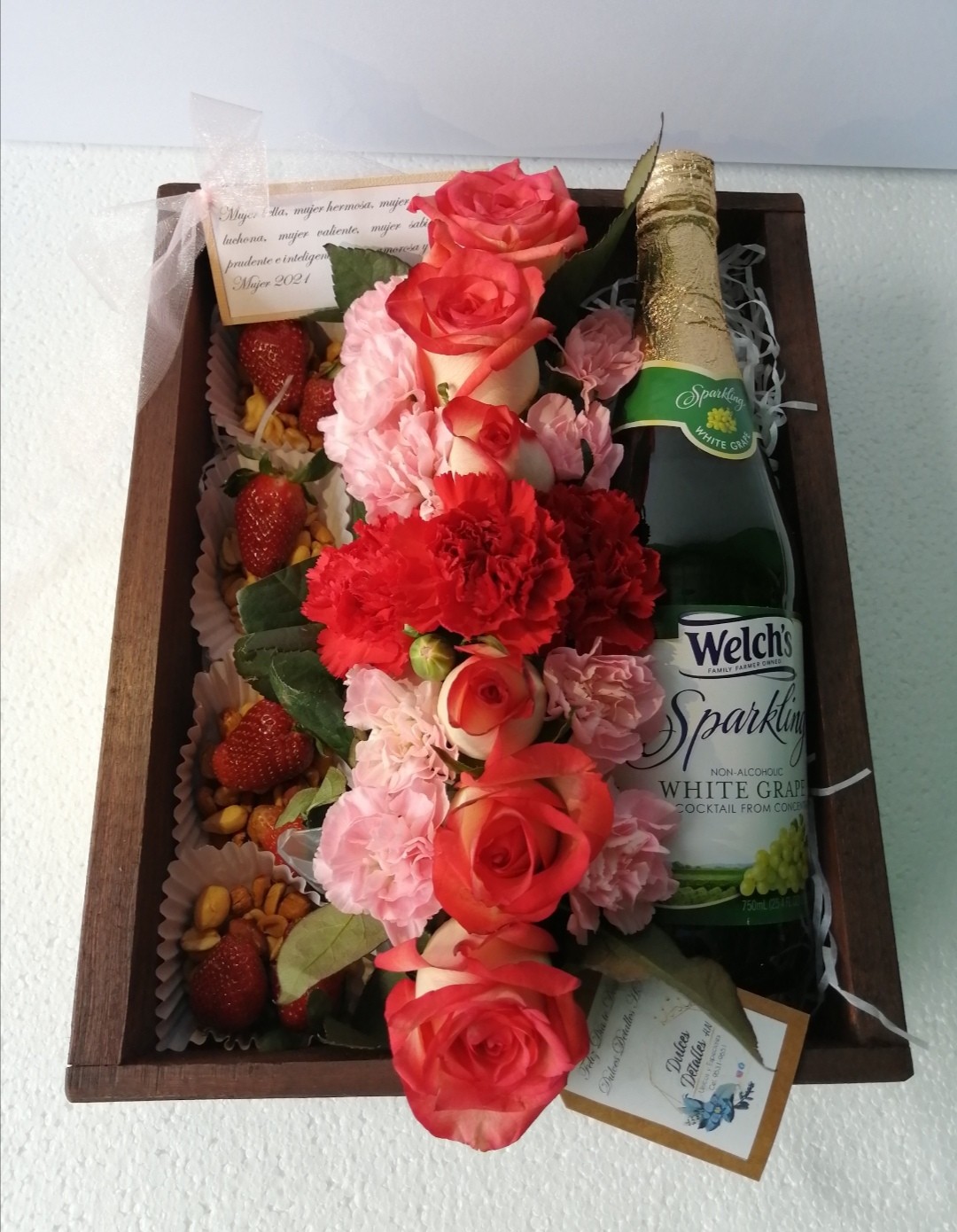 Caja chocolate vino y rosas